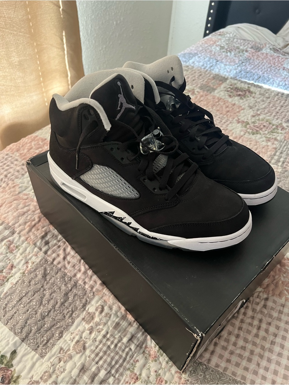 Air Jordan 5 Retro sneakers